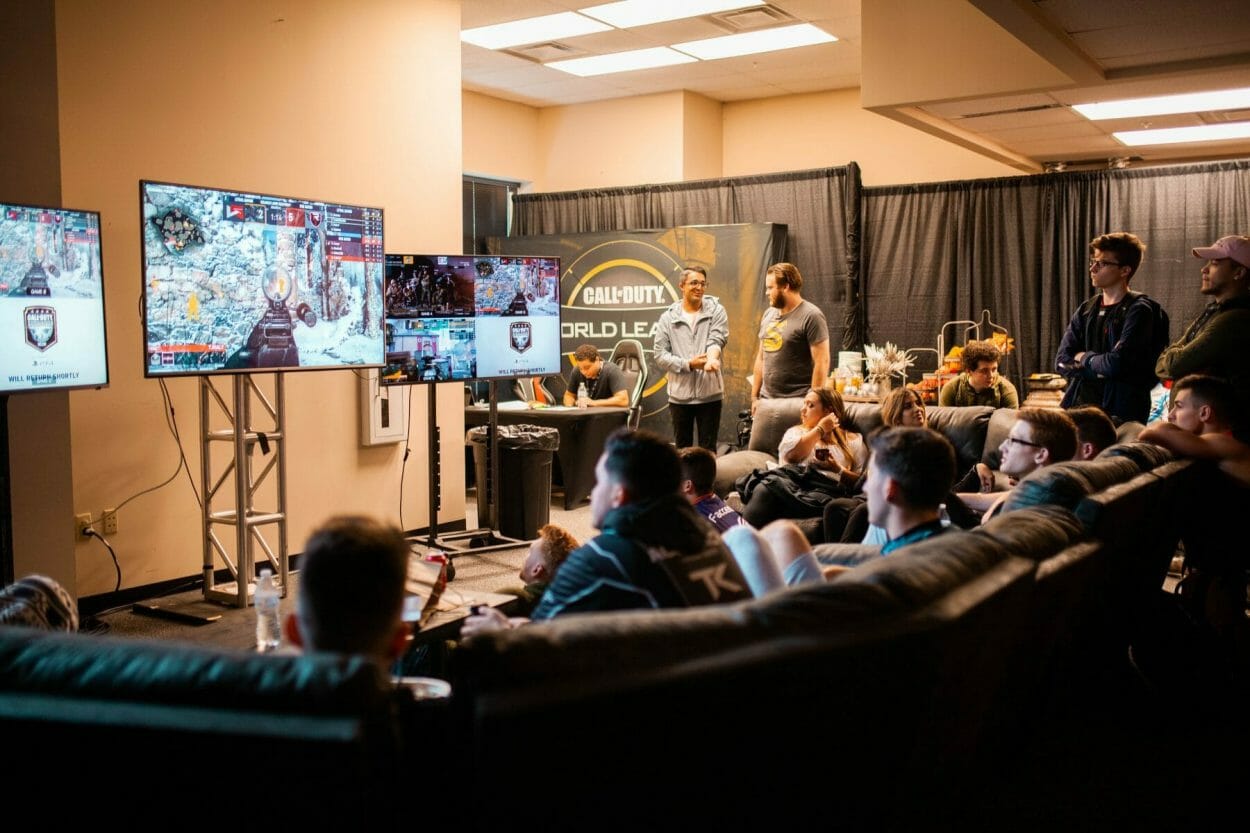gamers gather to watch call of duty esports tournament